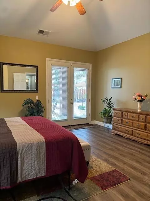 352 Omaha Ave, Clovis, CA 93619 photo 56