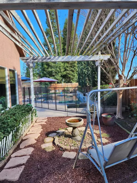 352 Omaha Ave, Clovis, CA 93619 photo 16