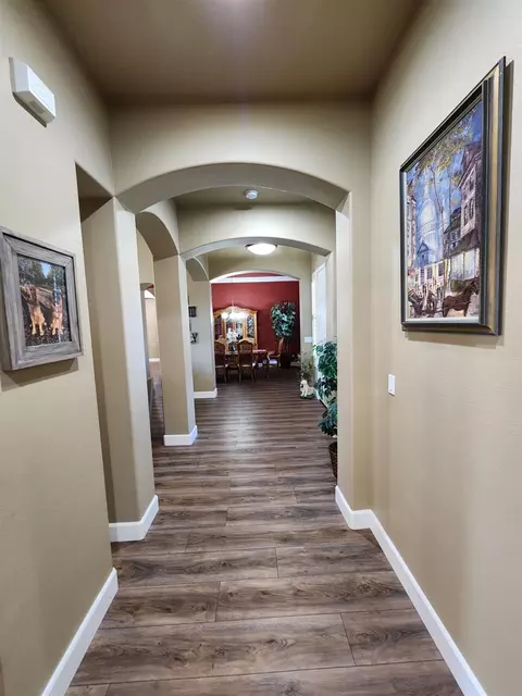 352 Omaha Ave, Clovis, CA 93619 photo 46