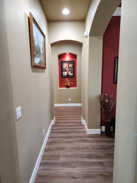 352 Omaha Ave, Clovis, CA 93619 photo 48