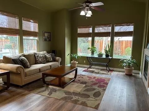 352 Omaha Ave, Clovis, CA 93619 photo 28