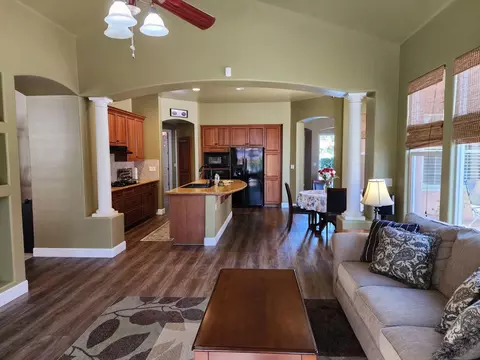 352 Omaha Ave, Clovis, CA 93619 photo 30