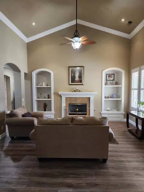 352 Omaha Ave, Clovis, CA 93619 photo 21