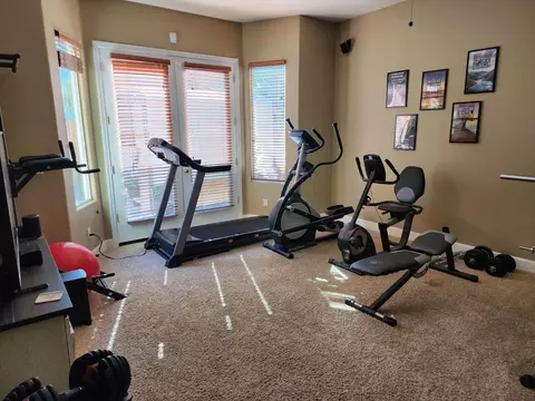 352 Omaha Ave, Clovis, CA 93619 photo 36