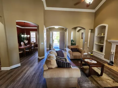 352 Omaha Ave, Clovis, CA 93619 photo 19