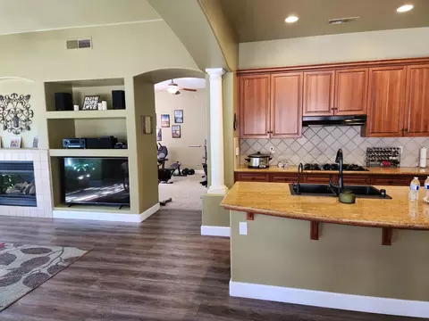 352 Omaha Ave, Clovis, CA 93619 photo 32