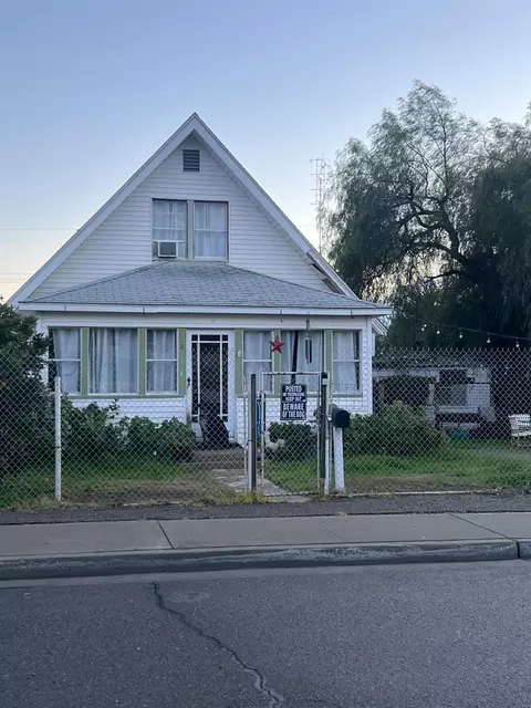 528 E Mariposa St, Avenal, CA 93204 photo 1