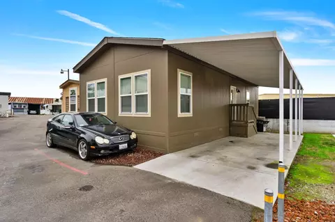 1898 E Gettysburg Ave #140, Fresno, CA 93726