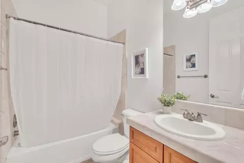 1747 N Hughes Ave, Clovis, CA 93619 photo 7