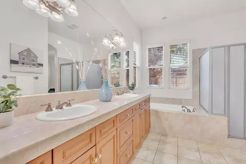 1747 N Hughes Ave, Clovis, CA 93619 photo 21
