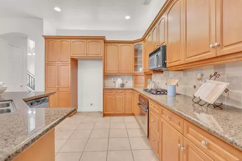 1747 N Hughes Ave, Clovis, CA 93619 photo 14