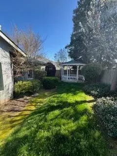 204 W Powers Ave, Clovis, CA 93619 photo 23