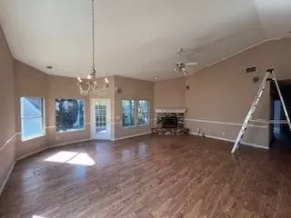 204 W Powers Ave, Clovis, CA 93619 photo 7