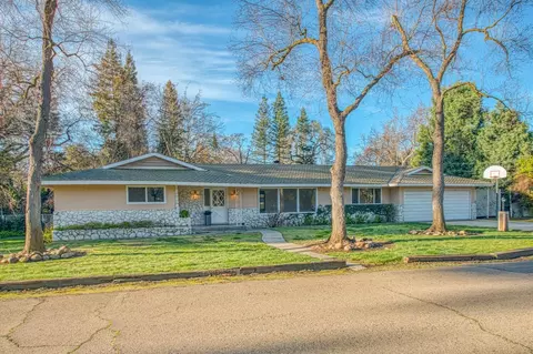 706 Trout Lake Dr, Sanger, CA 93657 photo 5