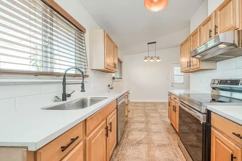105 Dennis Dr, Clovis, CA 93612 photo 9