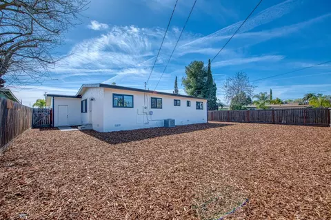 105 Dennis Dr, Clovis, CA 93612 photo 21