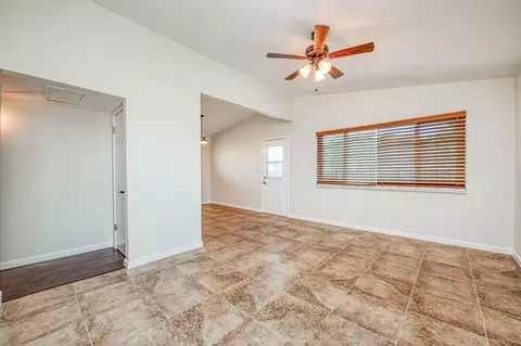 105 Dennis Dr, Clovis, CA 93612 photo 3