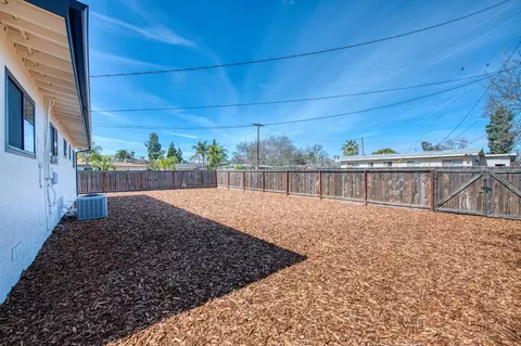 105 Dennis Dr, Clovis, CA 93612 photo 20