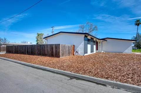 105 Dennis Dr, Clovis, CA 93612 photo 25