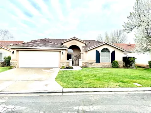 5622 W Beechwood Ave, Fresno, CA 93722