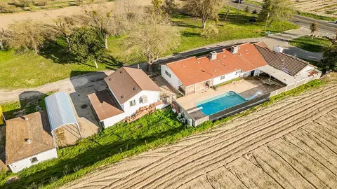 12252 E Rose Ave, Selma, CA 93662 photo 5