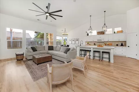 3276 San Gabriel Ave, Clovis, CA 93619 photo 1