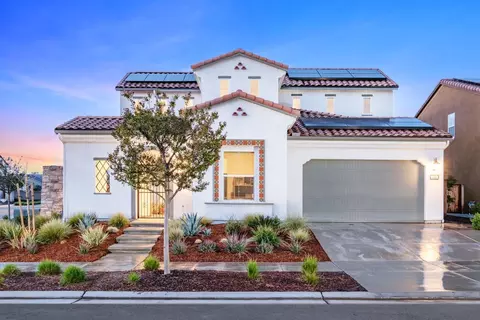 915 Vineyard Ct, Madera, CA 93636 photo 2