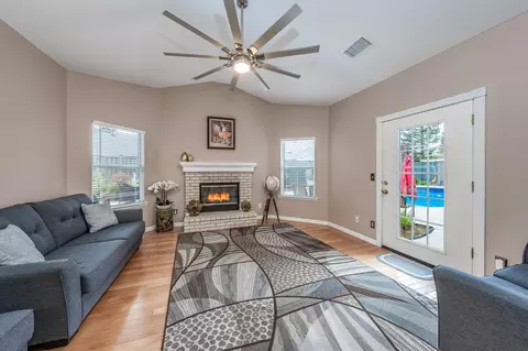 121 Alluvial Ave, Clovis, CA 93611 photo 8
