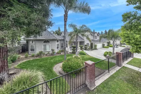 121 Alluvial Ave, Clovis, CA 93611 photo 2