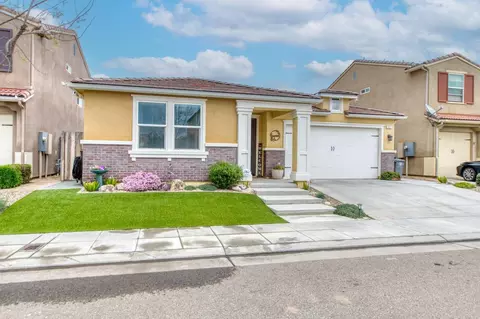 3857 Bellaire Ave, Clovis, CA 93619 photo 1
