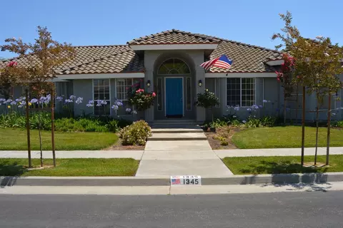 1345 Lincoln Ln, Lemoore, CA 93245 photo 1