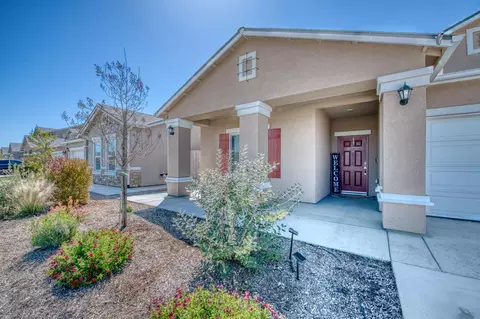 1136 Kern St, Avenal, CA 93204 photo 3