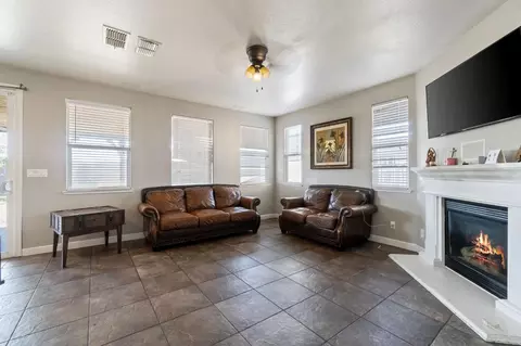 1036 Papaya St, Madera, CA 93638 photo 7