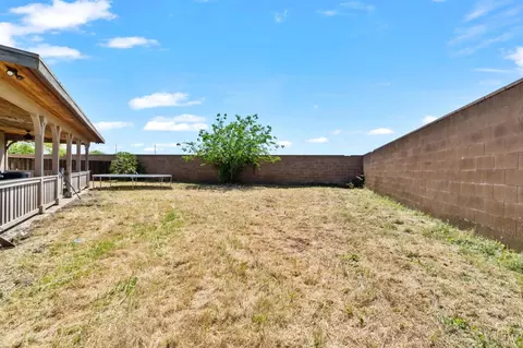 1036 Papaya St, Madera, CA 93638 photo 22