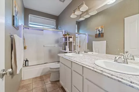1036 Papaya St, Madera, CA 93638 photo 17