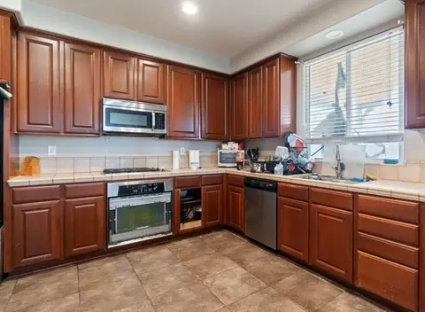 1036 Papaya St, Madera, CA 93638 photo 12