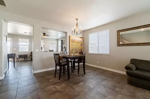 1036 Papaya St, Madera, CA 93638 photo 5