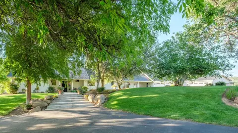 16023 Sample Rd, Clovis, CA 93619 photo 1