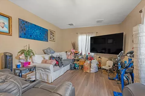 1114 Rogers St, Madera, CA 93638 photo 7