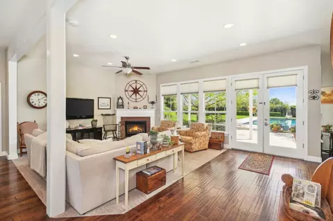 13369 E Falcon Meadow Ln, Clovis, CA 93619 photo 9