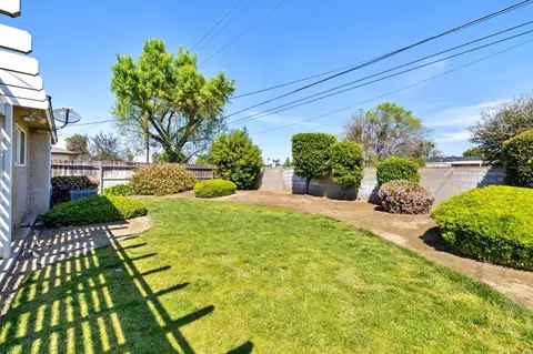 1345 Peach Ave, Clovis, CA 93612 photo 27