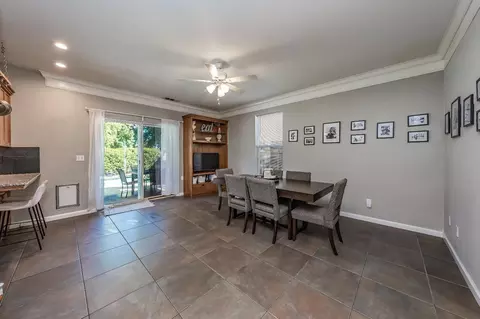 220 Lake Dr, Lemoore, CA 93245 photo 8