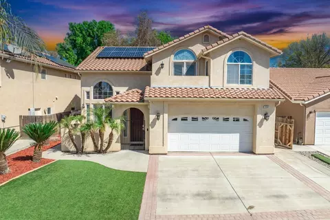 220 Lake Dr, Lemoore, CA 93245 photo 1