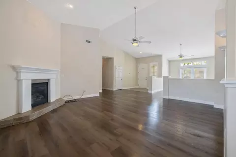 2004 Dorothea Ct, Visalia, CA 93292 photo 16