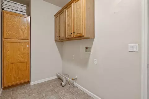 2004 Dorothea Ct, Visalia, CA 93292 photo 33