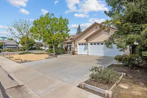 2004 Dorothea Ct, Visalia, CA 93292 photo 6