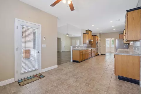 2004 Dorothea Ct, Visalia, CA 93292 photo 29