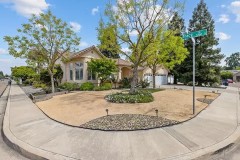 2004 Dorothea Ct, Visalia, CA 93292 photo 5