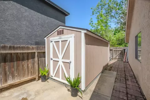 437 W Tenaya Ave, Clovis, CA 93612 photo 37