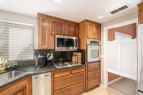 437 W Tenaya Ave, Clovis, CA 93612 photo 16
